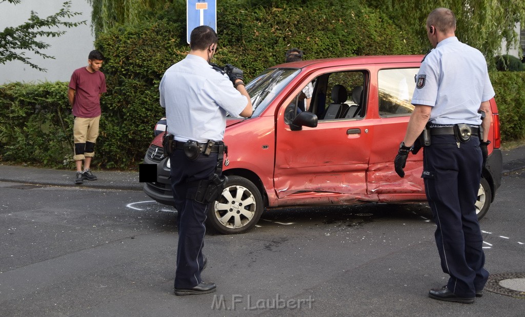 VU Koeln Porz Gremberghoven Auf dem Streitacker Breidenbachstr P66.JPG - Miklos Laubert